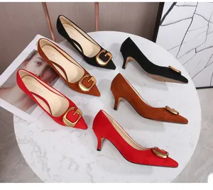 Zapatos de tacón de mujer con punta puntiaguda y hebilla G de metal, elegantes zapatos de vestir.