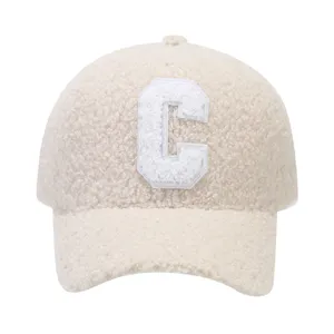 Gorra de Béisbol de Lana de Cordero para Mujeres Hombres Bordado de la Letra C Invierno Cálido Engrosada Teddy Fleece Snapback Hat Casual