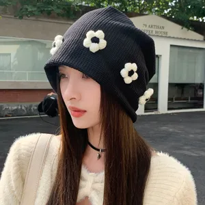 Korean Style Slouchy Beanie Hat For Women Knitted Polyester Flower Beanie Cold Weather Warm Headwear Personalized Slouch Hat
