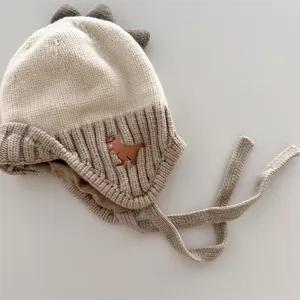 Bellissimo berretto in maglia per neonato con punte di dinosauro, caldo cappello invernale.