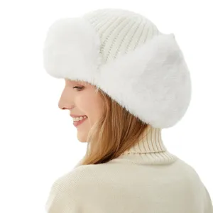 Chapeau trappeur femme fausse fourrure, bonnet tricoté chaud blanc d'hiver coupe-vent.