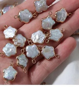 Perle d'eau douce naturelle bordée de cuivre fleur irrégulière double anneau DIY détail