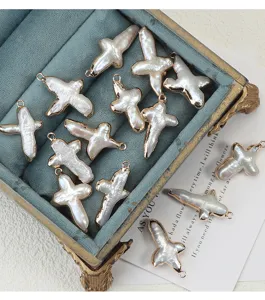 Barocke Süßwasserperlen Kreuz Anhänger vergoldete Ränder DIY Schmuckherstellung Charms