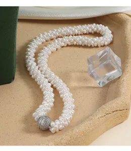 Barock Perle Raupe mehrstrang gewebte Halskette mit glitzerndem Magnetverschluss.