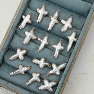 Natürliche Barock Kreuz Perle Anhänger, vergoldeter Rand Schmuck DIY Zubehör.