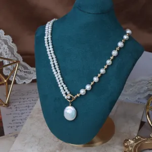Elegante natürliche Süßwasserperlenkette mit Barockanhänger und modischem Design für Damen.