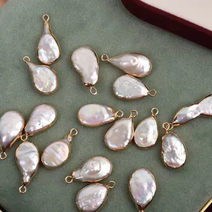 Perlas barrocas naturales en forma de gota con borde dorado colgantes para joyería DIY.