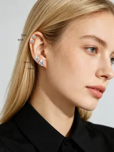 Orecchini a lobo in argento 925 con zircone cubico multi-misura donna gioielli