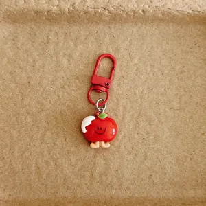 Porte-clés pomme de dessin animé mignon avec fermoir rouge, pendentif de sac à dos charmant.