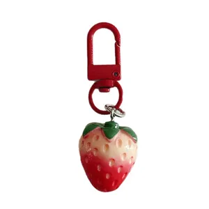 Süß Harz Erdbeere Schlüsselanhänger Simulationsfrucht Tasche Charm Pastoral Stil Mädchenhaft Anhänger Für Handy Geldbörse Rucksack Zubehör Geburtstag Geschenk