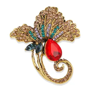 Vintage strass blad broche speld, elegante meerkleurige kristal mode sieraden detail.