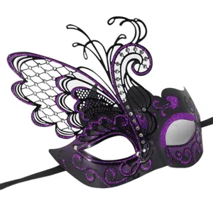 Elegante máscara de mascarada de mariposa de metal con diamantes de imitación y brillo.