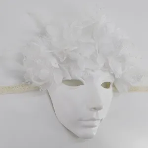 Elegante weiße Maskerade Maske mit Blumenfeder und Spitzenband für Karneval Party