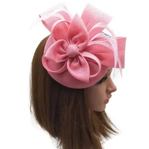 Elegante sombrero fascinator rosa con flores y plumas para mujer accesorio de fiesta boda
