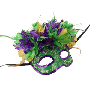 Masque de bal masqué avec plumes et sequins vert violet fête carnaval loup masquerade