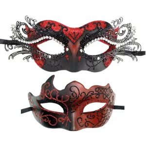 Elegantes rot-schwarzes Masken Set für Maskenball Karneval mit Strass und feinen Mustern.