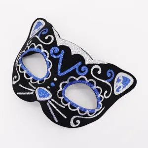 Maschera da gatto glitterata per festa di Halloween, maschera nera con motivi blu e argentati.