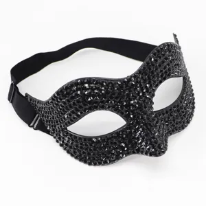 Máscara de mascarada con diamantes de imitación negros vista detallada, brillante.