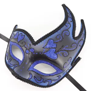 Blauw-zwarte maskerbal maskers met glitters, perfect voor Halloween en festiviteiten.