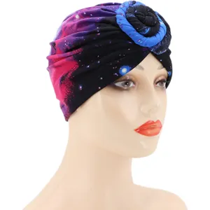 Turbante estampado galaxia para mujer, pañuelo elástico de seda de leche con nudo elegante.