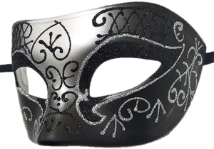 Raffinata maschera di carnevale nera e argento con dettagli brillanti per feste ed eventi.