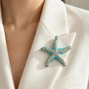 Enamel Starfish Brooch Luxury Rhinestone Lapel Pin Women Suit Jacket Fashion Accessories