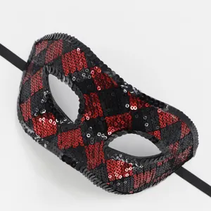 Rot-schwarze Pailletten Maske fuer Halloween Party, Kostümball und Karneval, perfekt für Events.