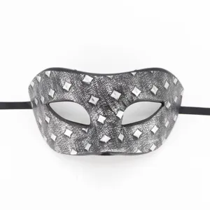 Gros plan sur le détail du masque de bal vénitien, design de masque de fête en cuir rétro.