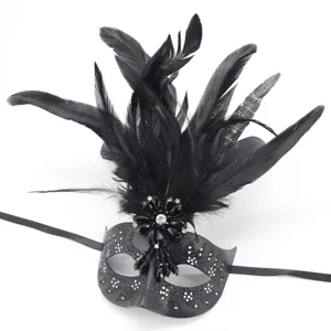 Elegante maschera di piume nere per festa di Halloween, maschera sexy da ballo con cristalli.