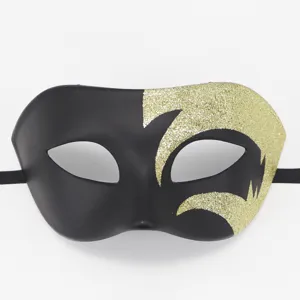 Zwart en goudkleurig glitter masker voor heren, perfect voor Halloween en feestjes.