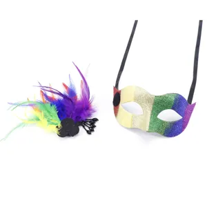 Masque de bal masqué arc-en-ciel à paillettes et ensemble d'accessoires de plumes pour fêtes.