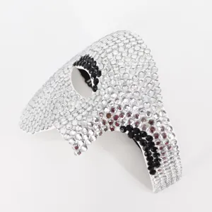 Máscara de media cara con diamantes de imitación brillantes para fiesta de disfraces.