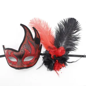 Máscara de mascarada roja y negra con plumas y flores para fiestas y disfraces de Halloween.