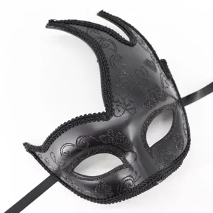 Zwarte masquerade masker met glitters en linten, perfect voor Halloween en feesten.