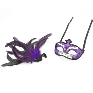 Halloween paarse veren masker en glitter oogmasker set voor verkleedpartij feest carnaval.