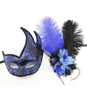 Máscara de mascarada de plumas azules para mujer, elegante antifaz de fiesta y accesorio.