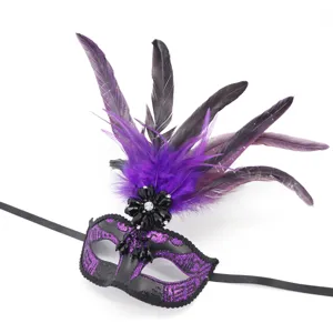 Exquisite Maskenball Feder Maske für Damen, perfekt für Halloween und Party Veranstaltungen.
