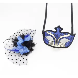 Masque de bal masque et coiffe en filet floral de plumes vue detaillee pour accessoires.