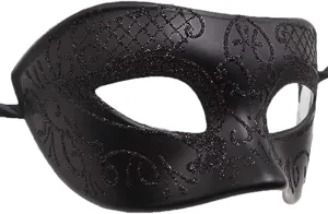 Detailopname van zwart masker voor bal masque met glitters en patroon voor feestje.