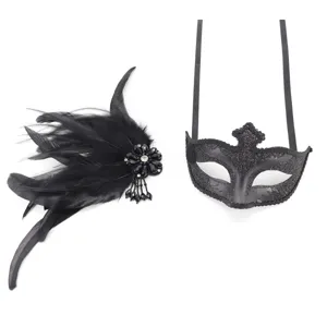 Zwarte veren masker set, sexy feestmasker en haarspeld voor Halloween en carnaval party.