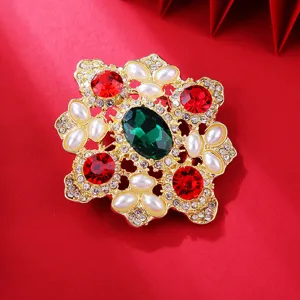 Vintage baroque emerald green imitation gemstone brooch, elegant suit badge accessory.