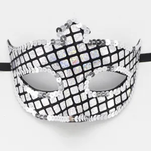 Silberne Pailletten Maske Detail, schwarzes Netz, Kronen-Design, Party Augenmaske Requisite.