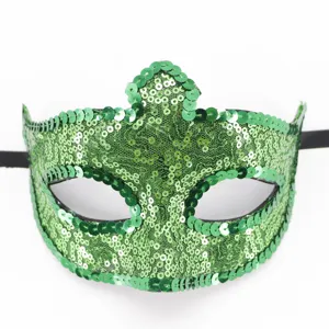 Grüne Pailletten Maskerade Augenmaske aus Spitze Detailansicht für Festzug Party Feier