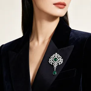 Broche de style cour creuse en cristal émeraude vintage pour femmes, luxueux corsage de manteau.