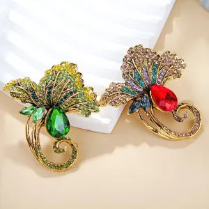 Elegante Esdoornblad Brosche Voor Vrouwen Luxe Strass Ingelegde Druppel Edelsteen Kraagspeld Vintage Goudkleur Plantenpatroon Sieraden Accessoire