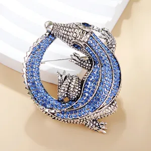 Exquisite Vintage Kristall Krokodil Brosche, blaue Strass Tier Anstecknadel Detailansicht.