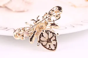Fashion rhinestone cat eye stone bee brooch pin exquisite gold tone insect jewelry accessory for women