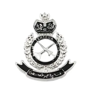Metal military police badge brooch, alloy enamel uniform accessory collectable pin.