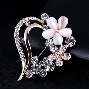 Koreanische Mode Herz Pflaumenblüte Brosche Roségold Galvanisierte Legierung Synthetischer Opal Strass Kleid Accessoire Pin Damen Schmuck