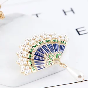 Broche pendentif éventail perle strass style chinois rétro élégant bijoux femmes détails